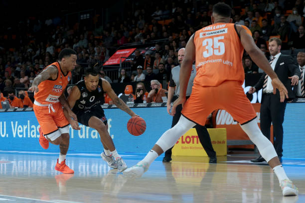 当卡塔尔企 当卡塔尔企