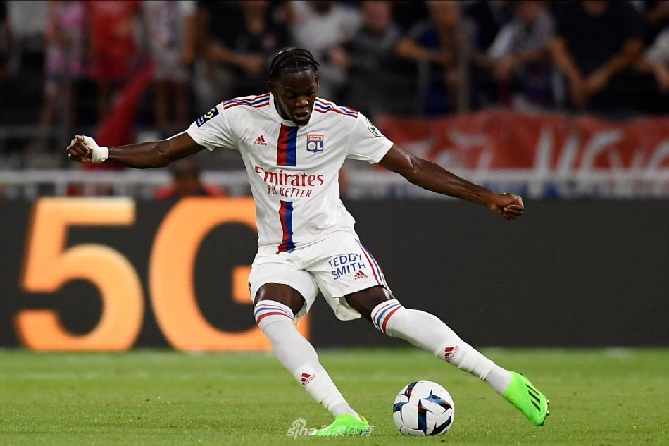 呈的足球世 呈的足球世