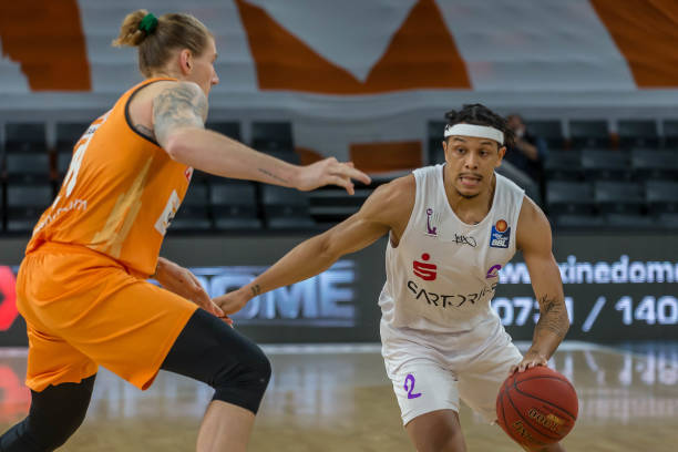 项转译成团 项转译成团